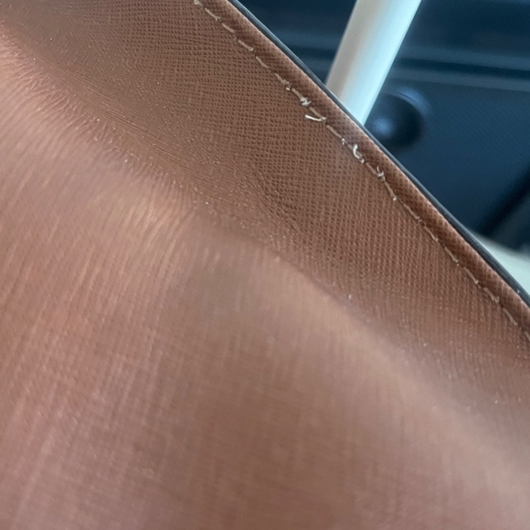 Michael Kors Large Hamilton Bag - Picture 12 of 16